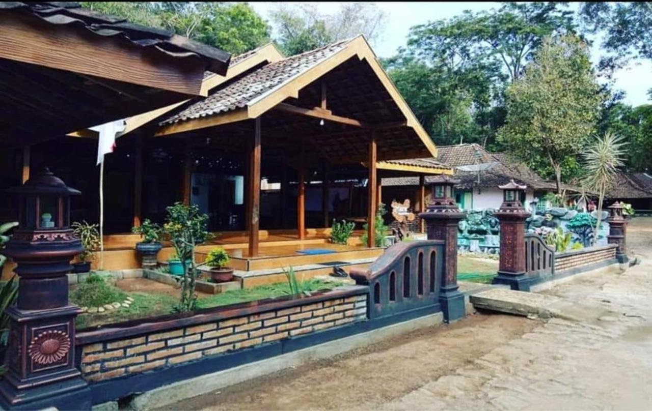 Nara Homestay Syariah Mangunan Esterno foto