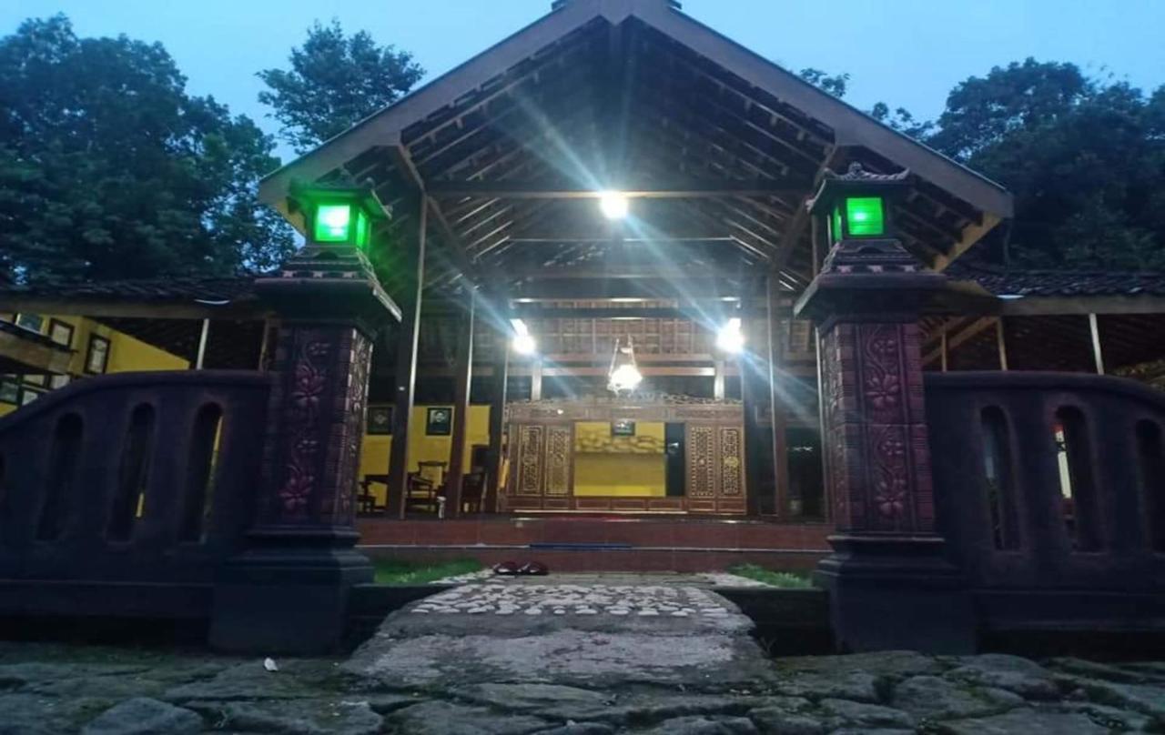 Nara Homestay Syariah Mangunan Esterno foto