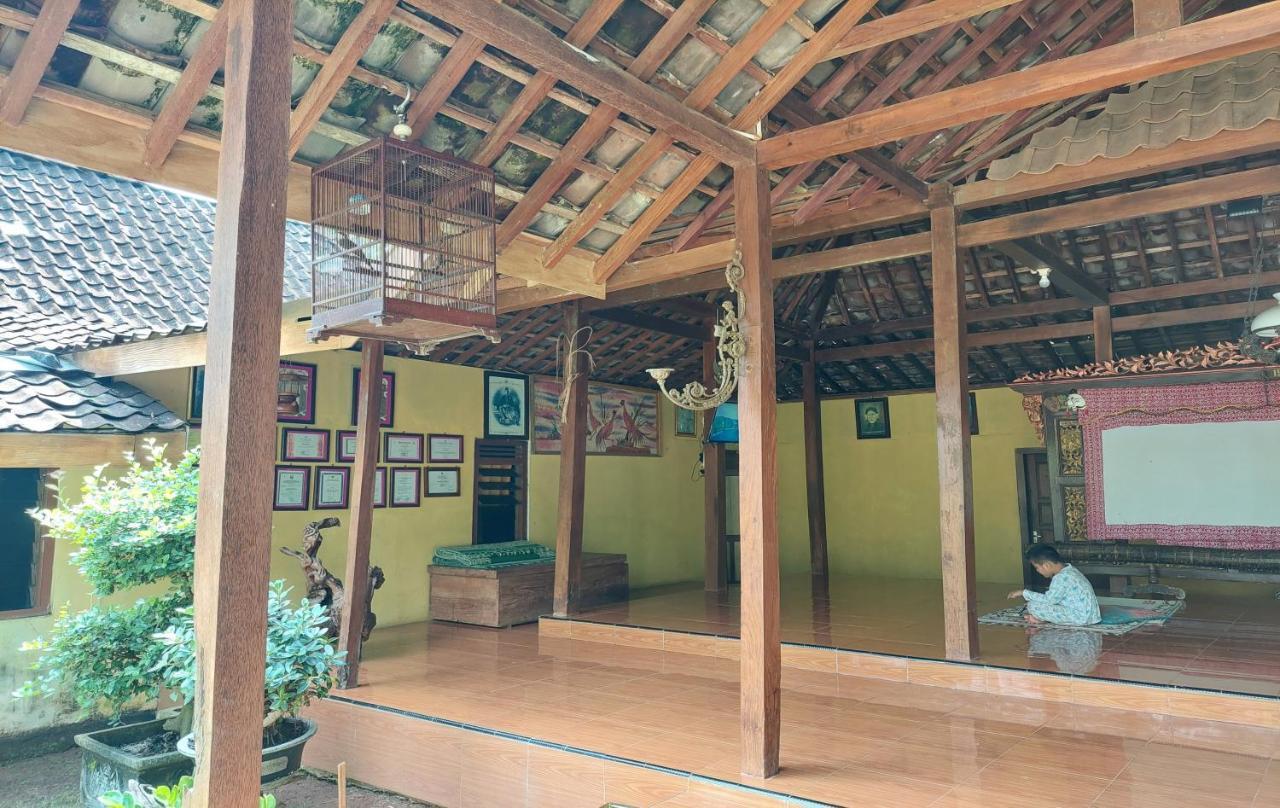 Nara Homestay Syariah Mangunan Esterno foto