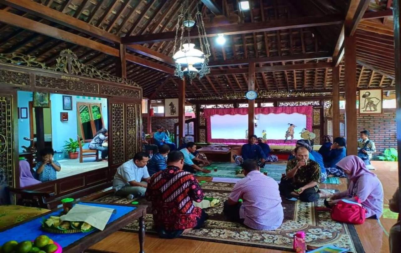 Nara Homestay Syariah Mangunan Esterno foto