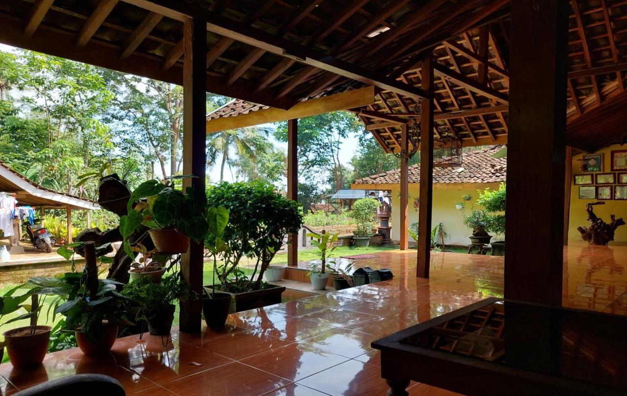 Nara Homestay Syariah Mangunan Esterno foto
