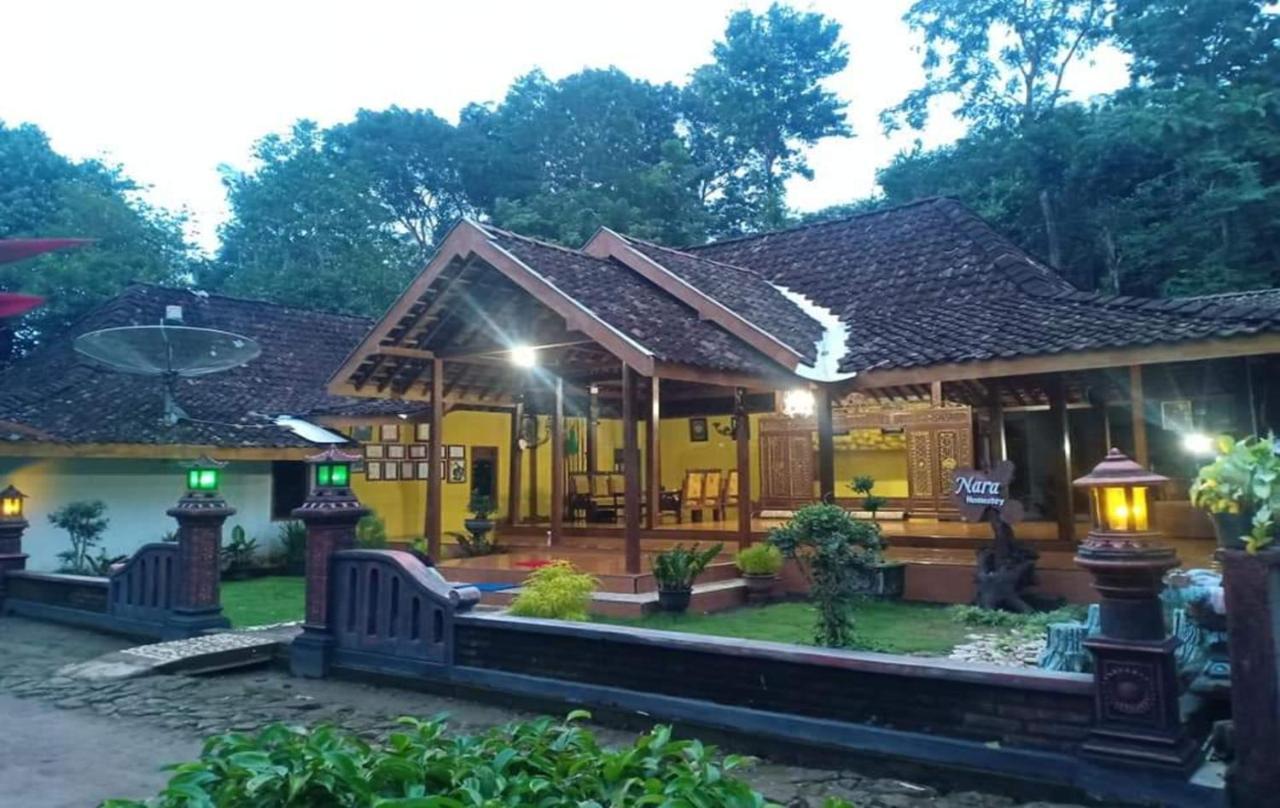 Nara Homestay Syariah Mangunan Esterno foto